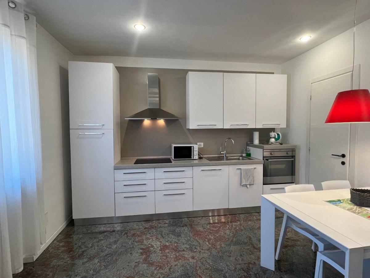 Apartamento Un Nido Nel Centro Storico Con Garage Aosta Exterior foto